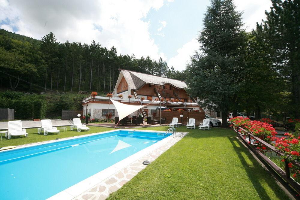 Hotel Nido Dell'Aquila Assergi Zewnętrze zdjęcie
